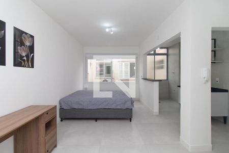 Sala/Quarto de kitnet/studio para alugar com 1 quarto, 34m² em Menino Deus, Porto Alegre