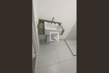 Banheiro de apartamento à venda com 1 quarto, 28m² em Vila Cordeiro, São Paulo
