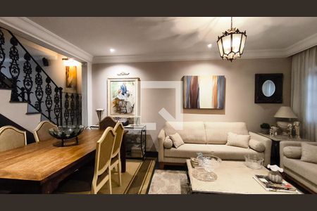 Sala de casa à venda com 5 quartos, 220m² em Cambuci, São Paulo
