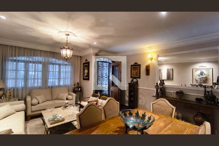 Sala de casa à venda com 5 quartos, 220m² em Cambuci, São Paulo