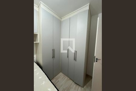 Quarto de apartamento para alugar com 2 quartos, 50m² em Jardim Barro Branco, Cotia