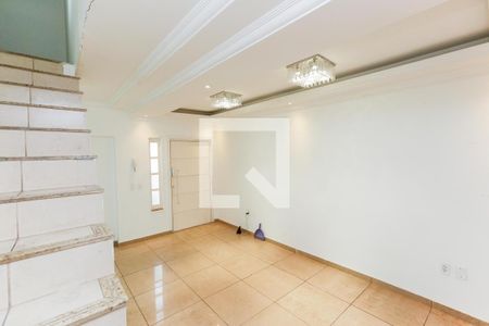 Sala de casa para alugar com 2 quartos, 275m² em Jardim Riacho das Pedras, Contagem