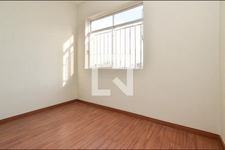 Quarto 2 de apartamento para alugar com 3 quartos, 70m² em Nova Granada, Belo Horizonte