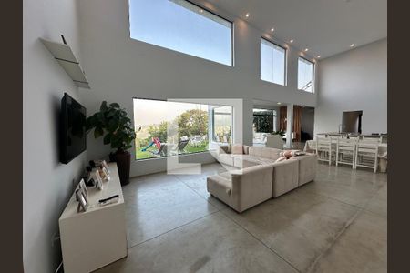 Sala de casa à venda com 3 quartos, 215m² em Parque Vila Rica, Barueri