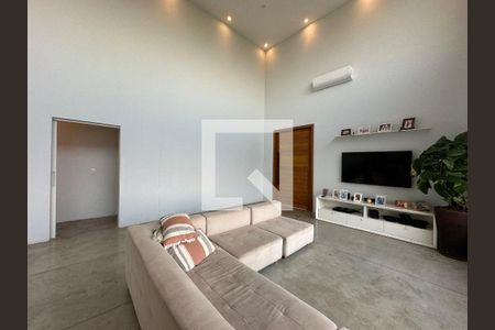 Sala de casa à venda com 3 quartos, 215m² em Parque Vila Rica, Barueri