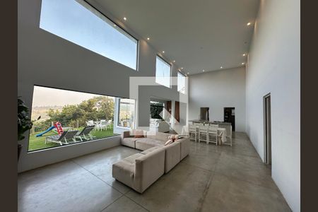 Sala de casa à venda com 3 quartos, 215m² em Parque Vila Rica, Barueri