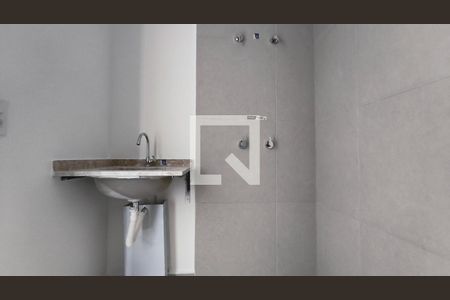 Banheiro de kitnet/studio à venda com 1 quarto, 26m² em Vila Deodoro, São Paulo