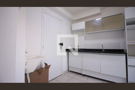 Sala/Cozinha de apartamento para alugar com 2 quartos, 45m² em Vila Ivone, São Paulo