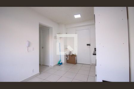 Sala/Cozinha de apartamento para alugar com 2 quartos, 45m² em Vila Ivone, São Paulo