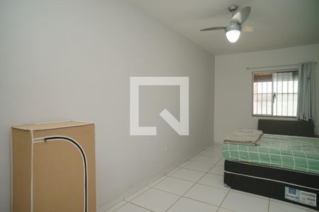 Quarto 1 de casa para alugar com 2 quartos, 84m² em Jardim Atlantico, Maricá