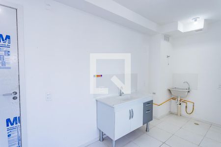 Sala, cozinha e área de serviço de apartamento para alugar com 2 quartos, 30m² em Jardim Pereira Leite, São Paulo