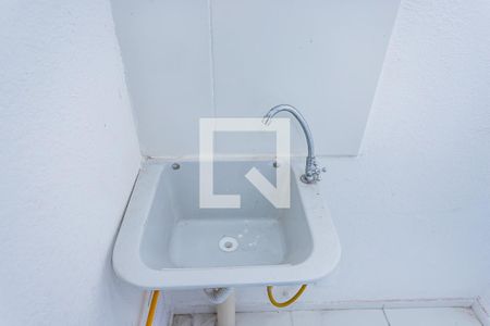 Sala, cozinha e área de serviço de apartamento para alugar com 2 quartos, 30m² em Jardim Pereira Leite, São Paulo