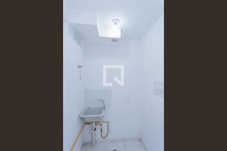 Sala, cozinha e área de serviço de apartamento para alugar com 2 quartos, 30m² em Jardim Pereira Leite, São Paulo