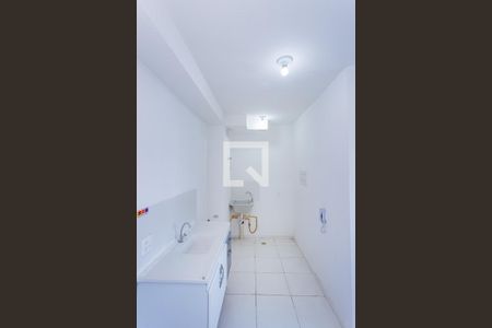 Sala, cozinha e área de serviço de apartamento para alugar com 2 quartos, 30m² em Jardim Pereira Leite, São Paulo