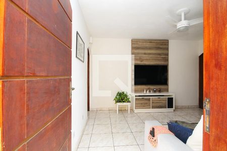 Entrada de casa para alugar com 3 quartos, 360m² em Jardim dos Ipes, Cotia