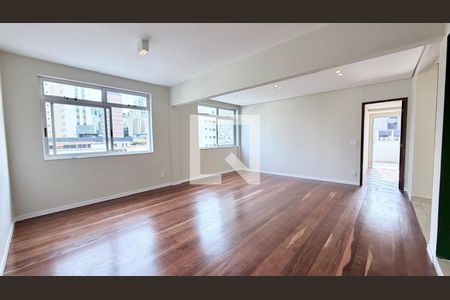 Apartamento à venda com 2 quartos, 100m² em Coracao de Jesus, Belo Horizonte