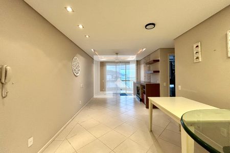 Sala  de apartamento para alugar com 2 quartos, 80m² em Itacorubi, Florianópolis