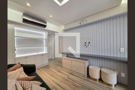 Sala de apartamento à venda com 2 quartos, 82m² em Vila Olímpia, São Paulo