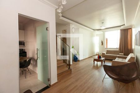 Casa à venda com 3 quartos, 240m² em Eldorado, Contagem