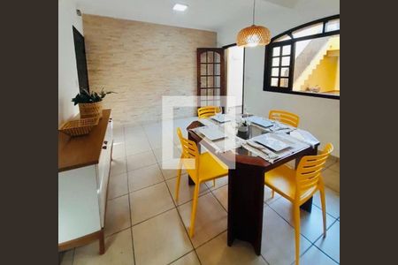 Casa à venda com 3 quartos, 204m² em Utinga, Santo André