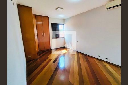 Casa à venda com 3 quartos, 202m² em Vila Floresta, Santo André
