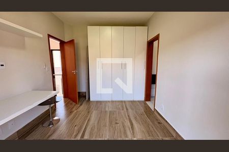 Casa à venda com 3 quartos, 235m² em Quintas do Ingaí, Barueri