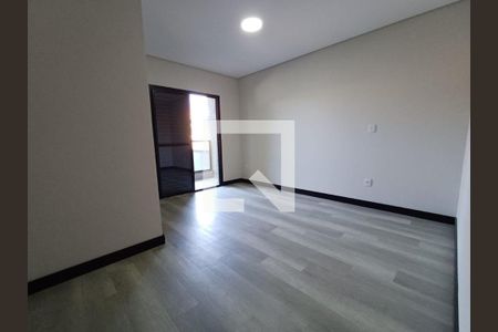 Casa à venda com 4 quartos, 230m² em Vila Carrão, São Paulo