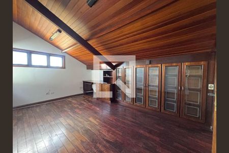 Casa à venda com 3 quartos, 268m² em Parque dos Passaros, São Bernardo do Campo