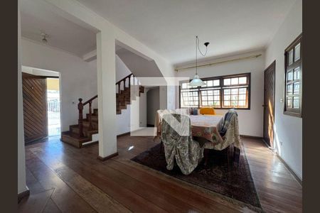 Casa à venda com 3 quartos, 268m² em Parque dos Passaros, São Bernardo do Campo