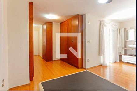 Casa à venda com 3 quartos, 172m² em Vila Suzana, São Paulo