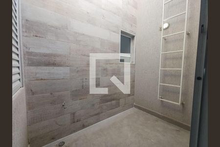Casa à venda com 3 quartos, 224m² em Vila Carrão, São Paulo