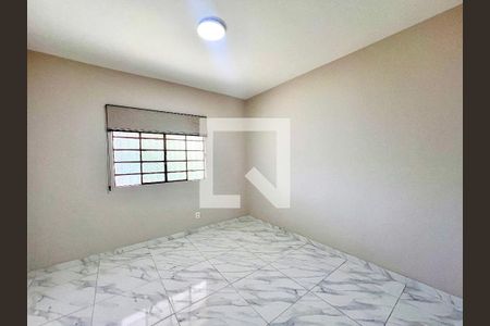 Quarto 1 de casa para alugar com 4 quartos, 490m² em Glória, Belo Horizonte