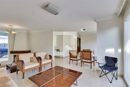 Casa à venda com 4 quartos, 215m² em Jardim Campo Grande, São Paulo