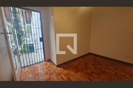 Casa à venda com 3 quartos, 221m² em Chácara Monte Alegre, São Paulo