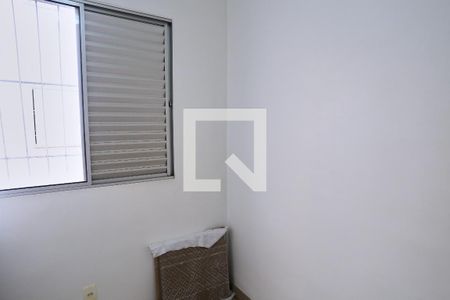 Quarto 1 de apartamento para alugar com 2 quartos, 50m² em Santa Efigênia, Belo Horizonte