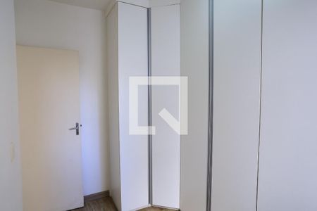 Quarto 1 de apartamento para alugar com 2 quartos, 50m² em Santa Efigênia, Belo Horizonte