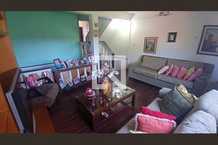 Sala de casa de condomínio à venda com 3 quartos, 100m² em Espírito Santo, Porto Alegre