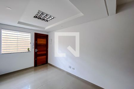 Sala de casa para alugar com 2 quartos, 52m² em Chácara Mafalda, São Paulo