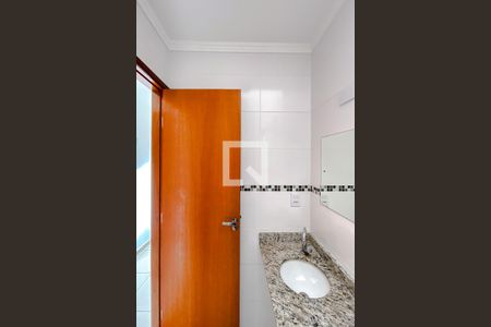 Banheiro da Suíte de casa para alugar com 2 quartos, 52m² em Chácara Mafalda, São Paulo