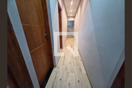 Corredor de casa para alugar com 4 quartos, 220m² em Vila Pomar, Mogi das Cruzes
