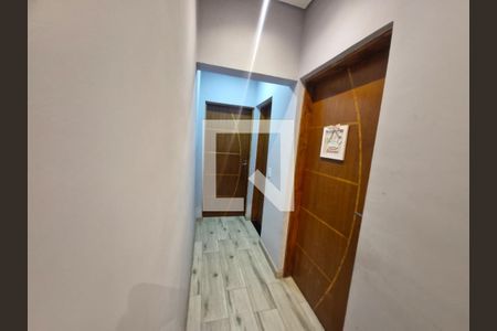 Corredor de casa para alugar com 4 quartos, 220m² em Vila Pomar, Mogi das Cruzes