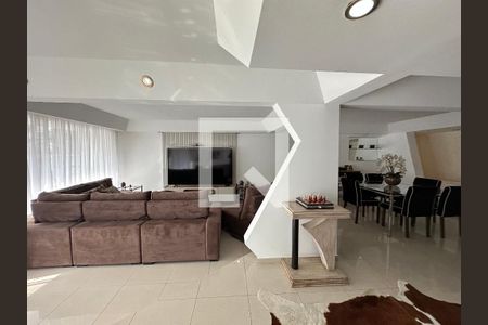 Sala de casa de condomínio para alugar com 4 quartos, 348m² em Residencial Tres (alphaville), Santana de Parnaíba