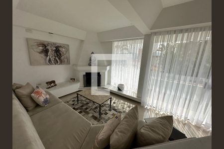 Sala de casa de condomínio para alugar com 4 quartos, 348m² em Residencial Tres (alphaville), Santana de Parnaíba