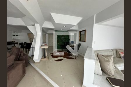 Sala de casa de condomínio para alugar com 4 quartos, 348m² em Residencial Tres (alphaville), Santana de Parnaíba