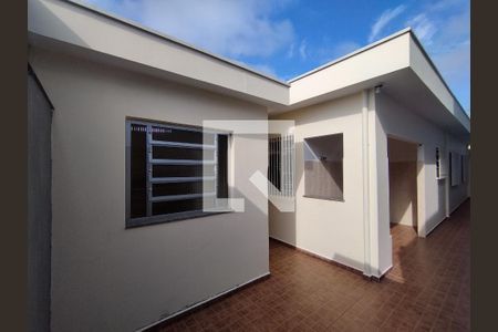 Quintal  de casa à venda com 2 quartos, 100m² em Vila Liviero, São Paulo