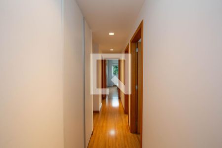 CORREDOR de apartamento à venda com 4 quartos, 138m² em Santo Agostinho, Belo Horizonte