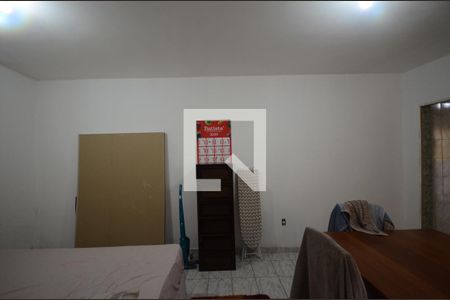 Quarto 2 de casa para alugar com 2 quartos, 120m² em Jardim Bandeirantes (zona Norte), São Paulo