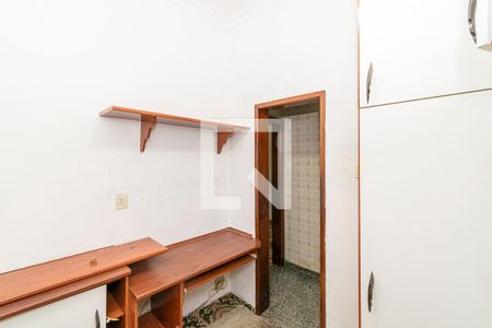 Quarto 2 de casa para alugar com 2 quartos, 112m² em Cordovil, Rio de Janeiro