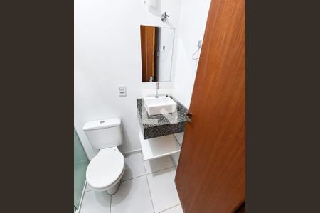 Banheiro de apartamento para alugar com 1 quarto, 30m² em Campeche Leste, Florianópolis