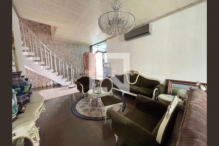 Sala de Estar de casa à venda com 4 quartos, 390m² em Vila Pirajussara, São Paulo